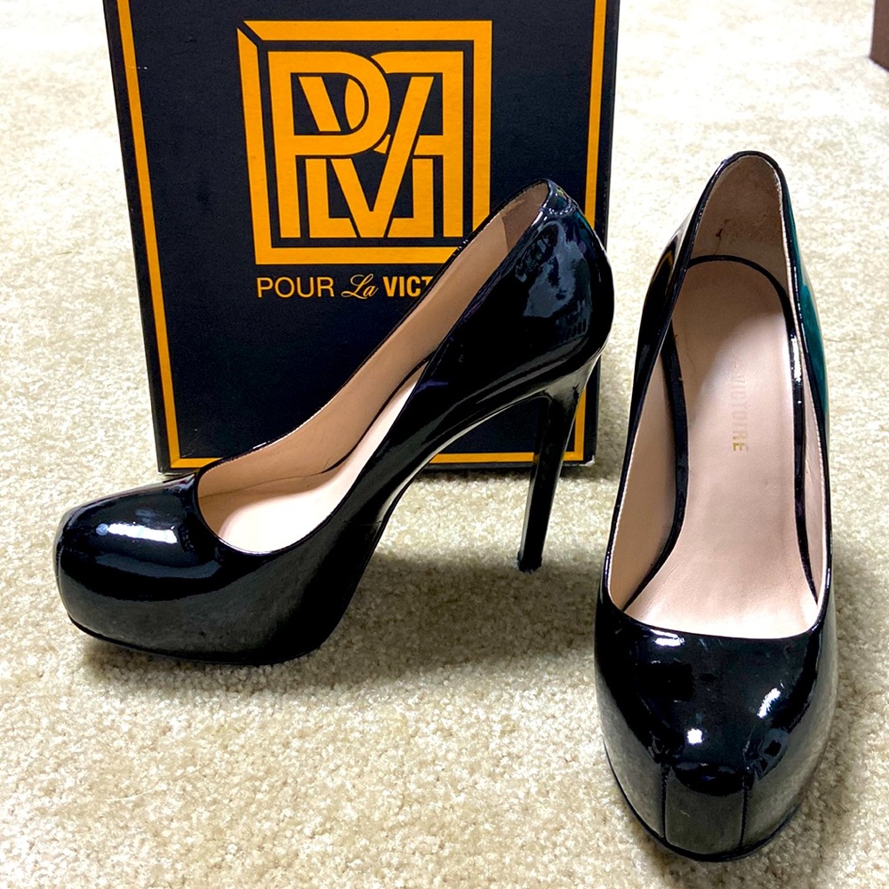 Pour La Victoire Irisa black patent leather heels 8.5